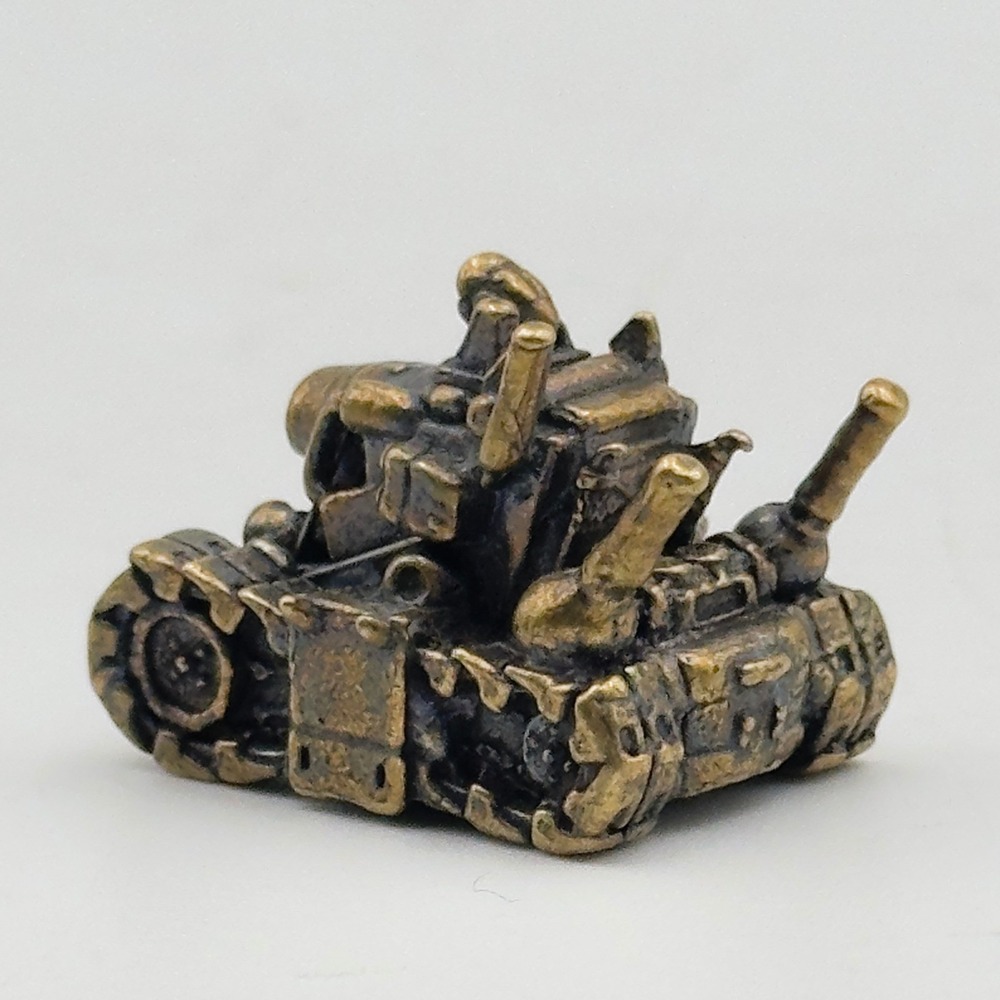 BG8-Miniature brass metal tanker military figurine
